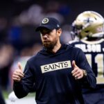 Klint Kubiak em ação pelos Saints em 2024.