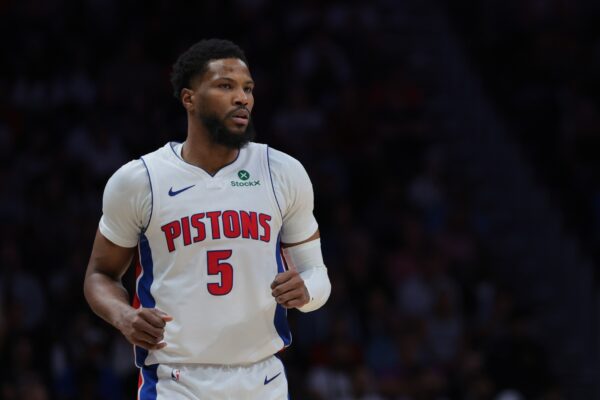 Investigado por apostas na NBA, Malik Beasley assina com time do cantor Bad Bunny