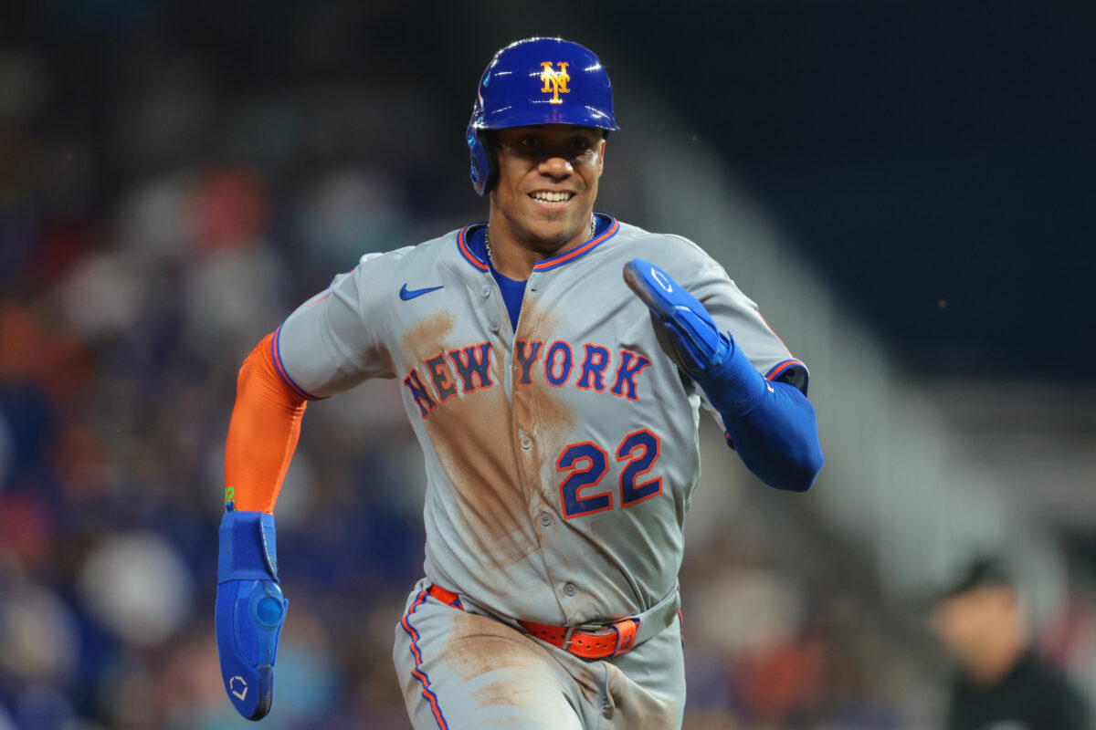 Sep 26, 2025; Miami, Florida, USA; New York Mets right fielder Juan Soto (22) runs toward third base against the Miami Marlins during the third inning at loanDepot Park. Mandatory Credit: Sam Navarro-Imagn Images
