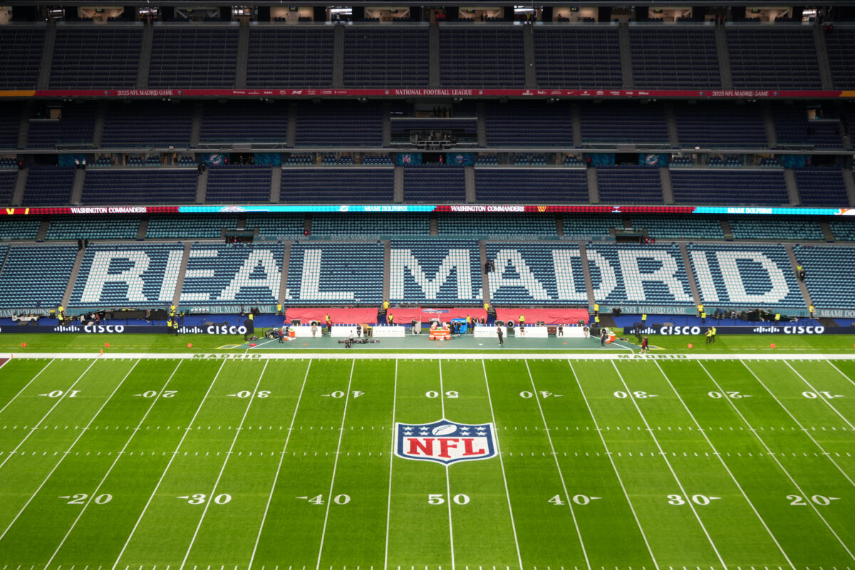 NFL na Espanha Nov 16, 2025; Madrid, Spain; The interior of the stadium is see prior to the 2025 NFL Madrid Game between the Miami Dolphins and the Washington Commanders at Santiago Bernabeu Stadium. Mandatory Credit: Kirby Lee-Imagn Images