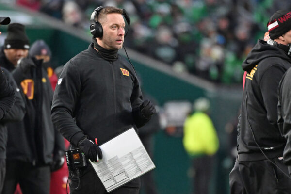 Rams acertam com Kliff Kingsbury para vaga na comissão técnica