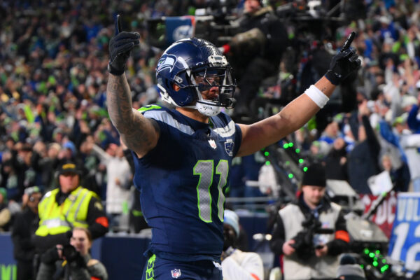 Jaxon Smith-Njigba vence prêmio de jogador ofensivo do ano na NFL