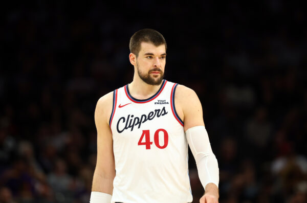 Pacers serão pacientes na recuperação de Ivica Zubac