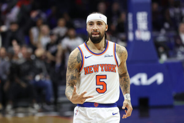 Knicks-76ers: Nova York aproveita ausência de Embiid e domina