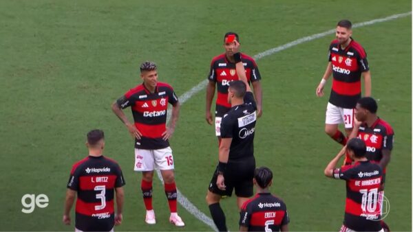 CBF explica expulsão de Carrascal após o intervalo de Flamengo x Corinthians