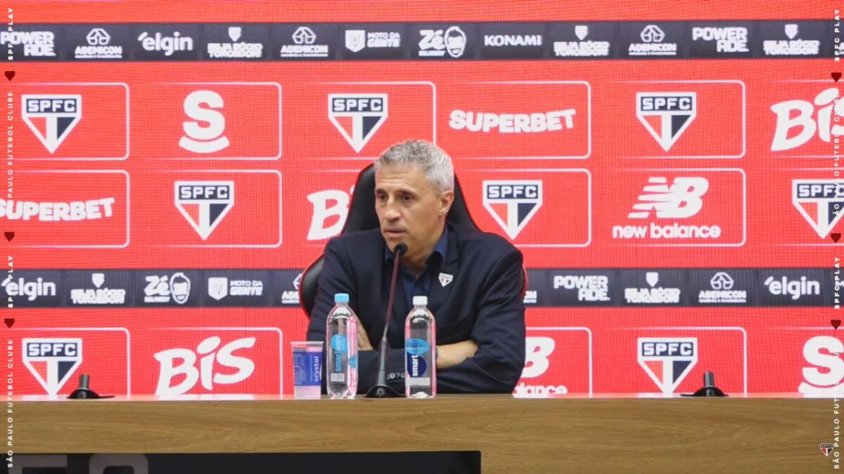 Técnico Hernán Crespo na coletiva depois de São Paulo 2 x 0 Santos - Morumbis, Campeonato Paulista (31/01/2026) - durante a coletiva, o treinador falou sobre o interesse do Flamengo no volante Marcos Antônio