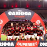 Equipe titular do Flamengo na foto oficial antes do jogo contra o Sampaio Corrêa - Maracanã, Campeonato Carioca