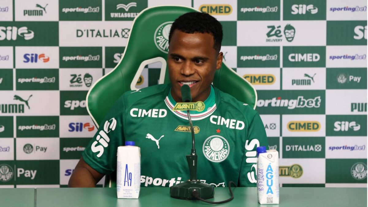 Jhon Arias falando na coletiva como novo reforço do Palmeiras - 13/02/2026