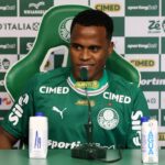 Jhon Arias falando na coletiva como novo reforço do Palmeiras - 13/02/2026