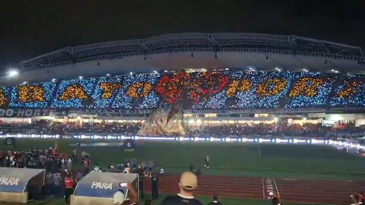 Mosaico da torcida do Remo em homenagem à Nossa Senhora de Nazaré