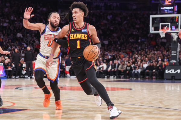 Onde assistir Knicks x Hawks e odds pela NBA hoje (18/04/2026)